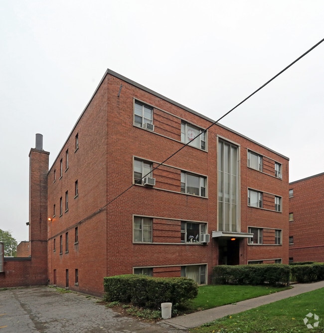 Primary Photo - Claremount Court