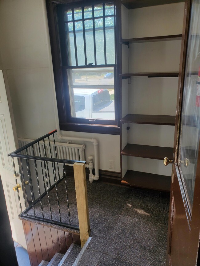 Photo - 601 W Cedar St