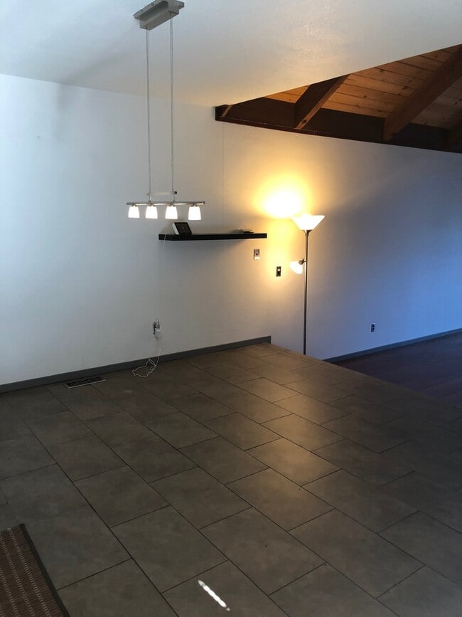 Photo - Furnished Short Term Rental!! 2 bedroom 2 ...