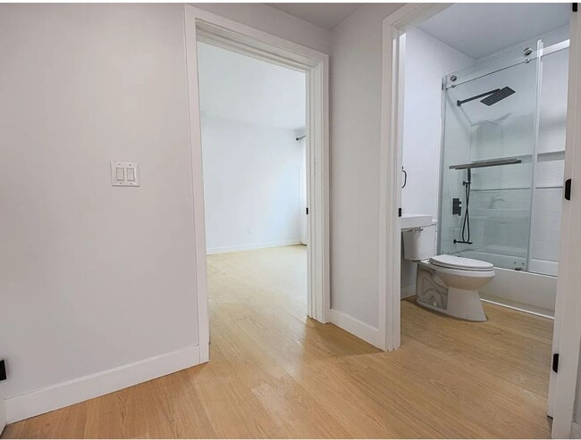 Photo - 11435 Cumpston St Unit 102