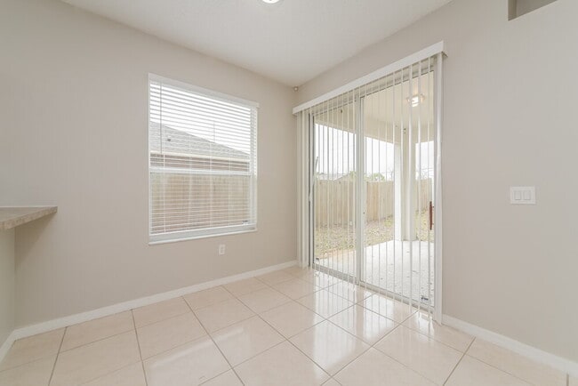 Photo - 139 Bluff Pass Dr