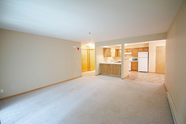 Photo - 1872 Deerhaven Ln NE Unit 5