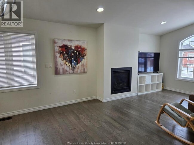 Photo - 1143 Icewater Ave