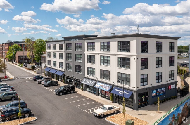Primary - Rumford 214 Apartments