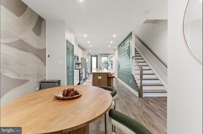 Photo - 101 Capital Ct