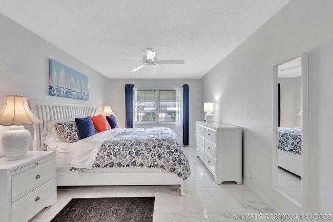 1182 S Drive Cir