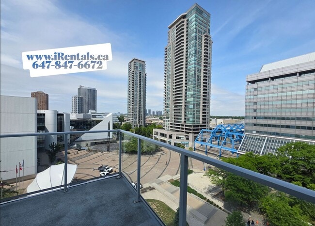 Building Photo - 60 Town Centre Crt Unit CORNER Condo For Rent