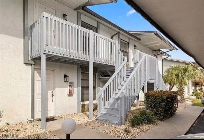 Building Photo - 1521 SW 47th Terrace Unit 204