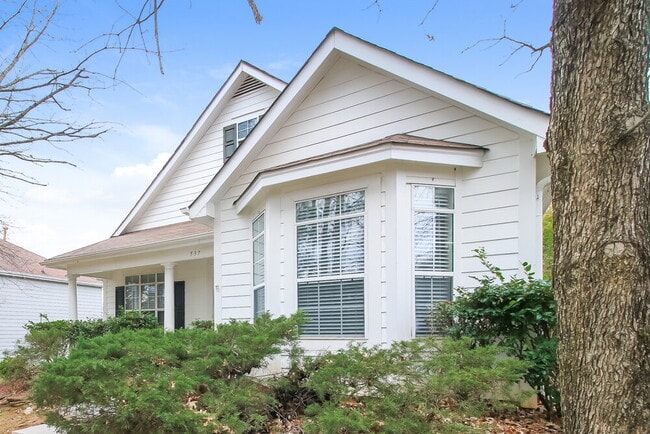 Photo - 537 Anglewood Trace