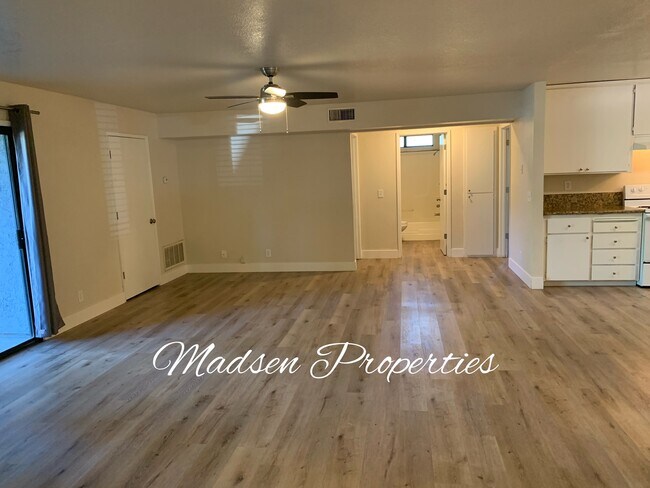 Photo - 1340 W 4th St Unit 2