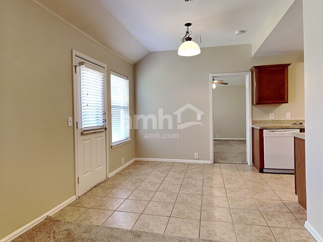 Photo - 714 Quail Hollow Dr
