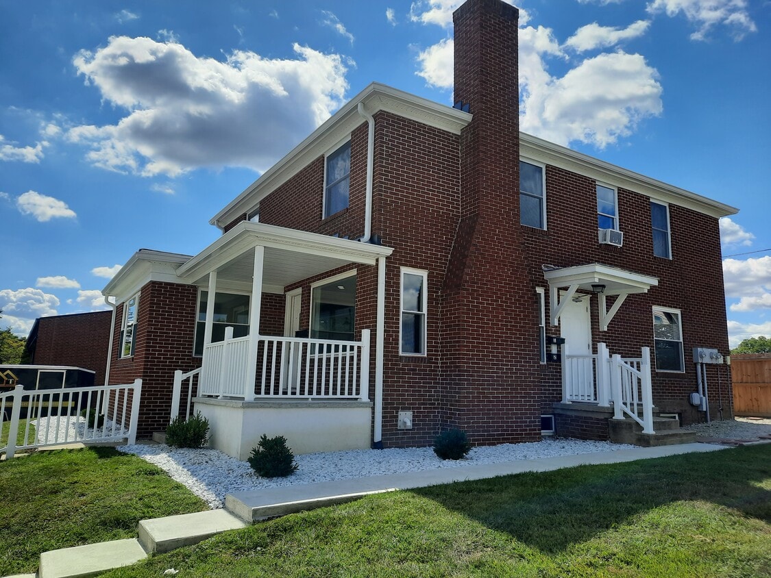 Photo - 2115 Main St (Lafayette, IN)