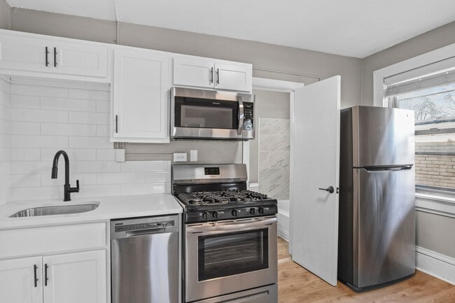 1216 Williamson St Unit 2