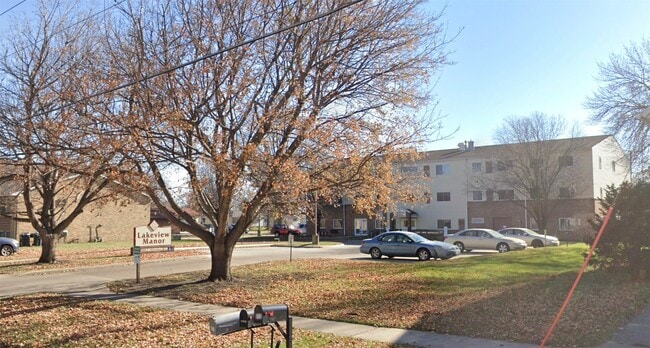 Photo - 904 E Milwaukee Ave