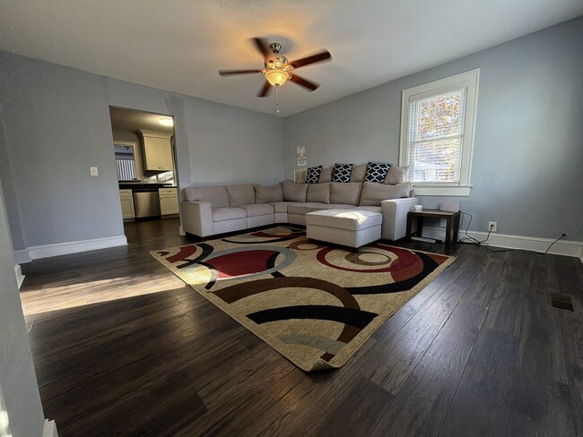 Photo - 25 W Sunset Rd