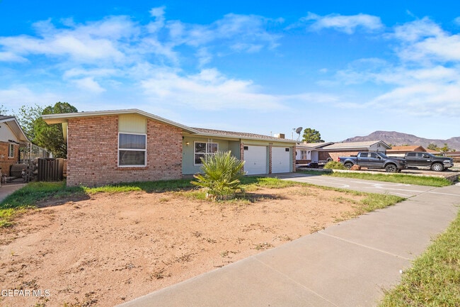 Photo - 5712 Longview Dr