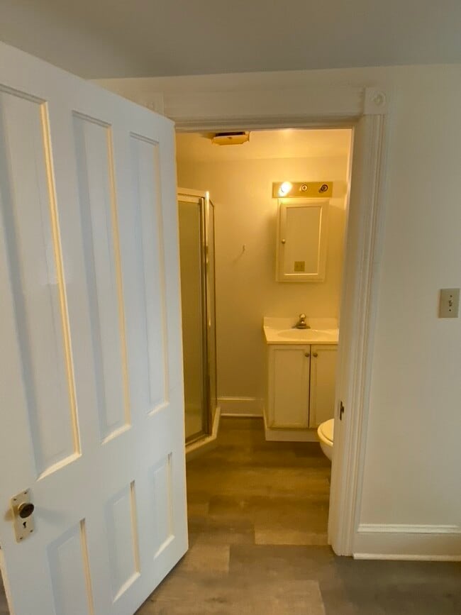Photo - 409 Farnsworth Avenue Unit Apt 1