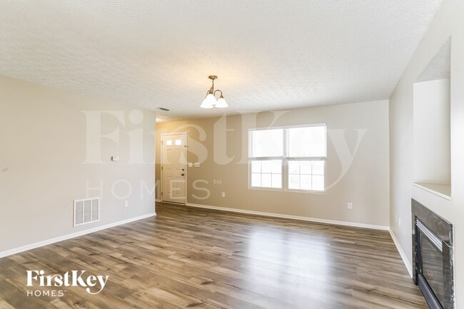 Photo - 5563 Russell Fork Dr