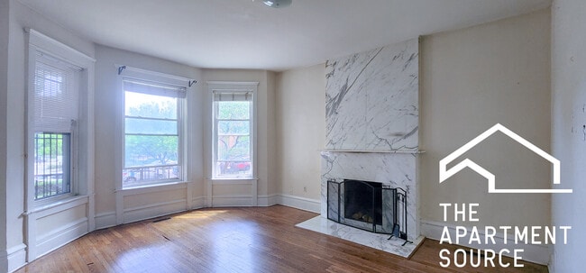 Building Photo - 4330 N Sheridan Rd Unit 1 Rental