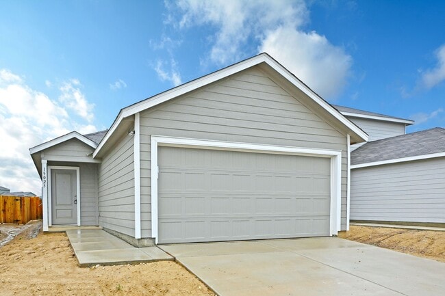 Building Photo - 15023 Azzurro Stone