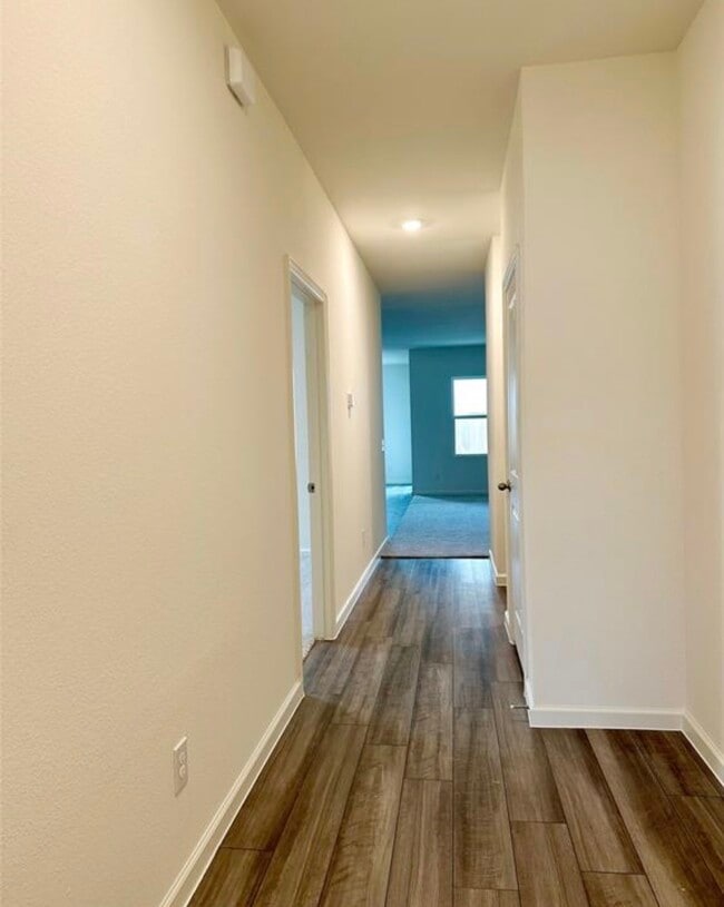 Photo - 4017 Silver Linden