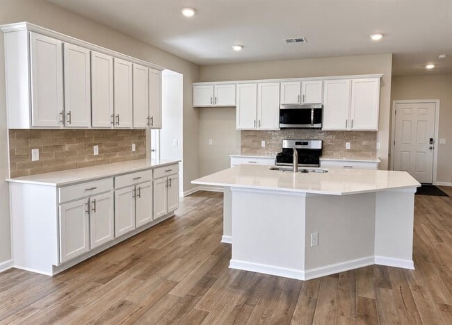 1236 Mahogany Ln
