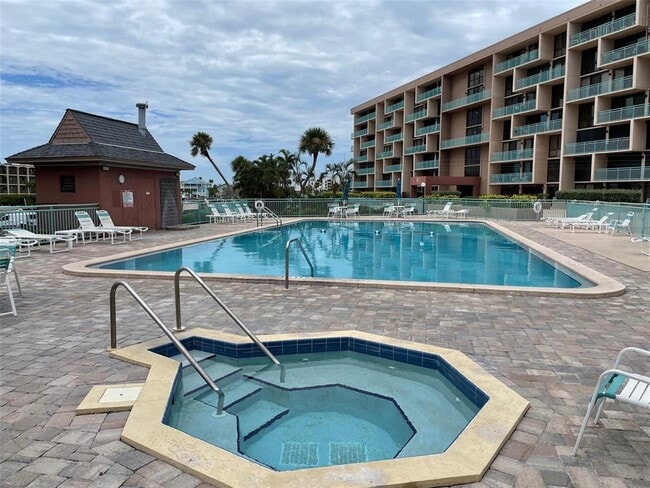 Photo - 1 Key Capri Unit 104W