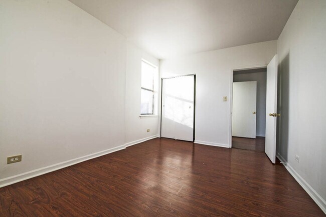 Photo - 1734 E 72nd St Chicago, IL 60649