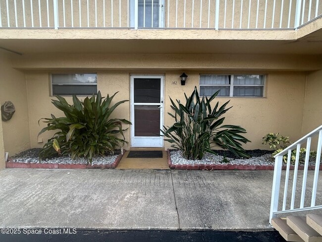 Building Photo - 2135 N Courtenay Pkwy Unit 142 Rental