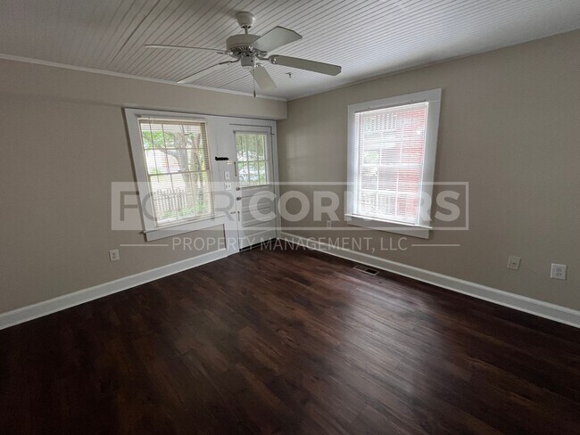 Photo - Charming 2 Bedroom 2 Bath in Historic Building Unidad 121