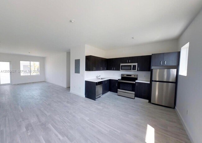 321 S Shore Dr Unit 12