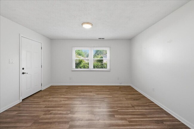 Photo - 3027 Alice Ave