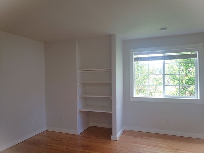 Photo - Charming Apartment in Forest Grove Near th...