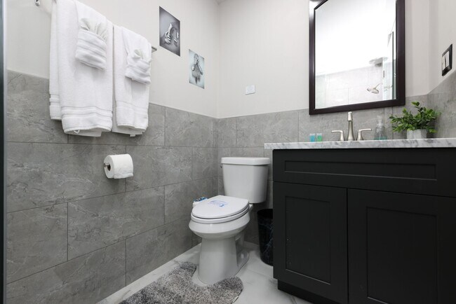 Photo - 9715 Riddlewood Ln