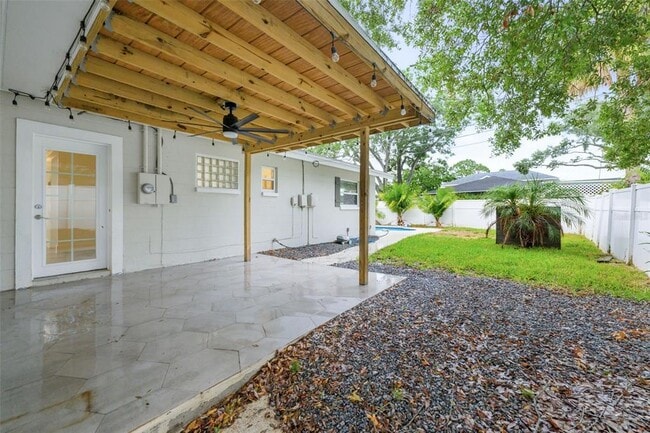 Photo - 5301 Venetian Blvd NE