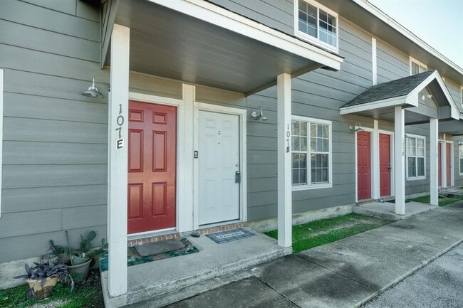 Photo - 107 Castleberry Ct Unidad B