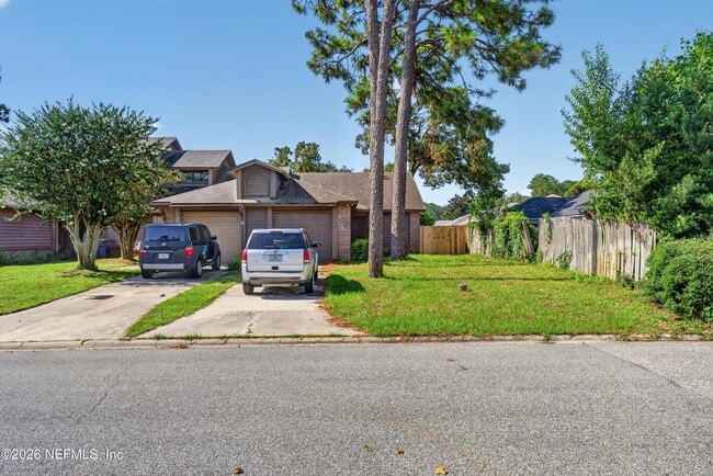 Building Photo - 8010 International Village Dr