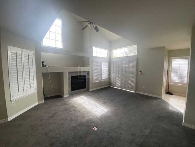 Photo - 1419 Red Mountain Dr