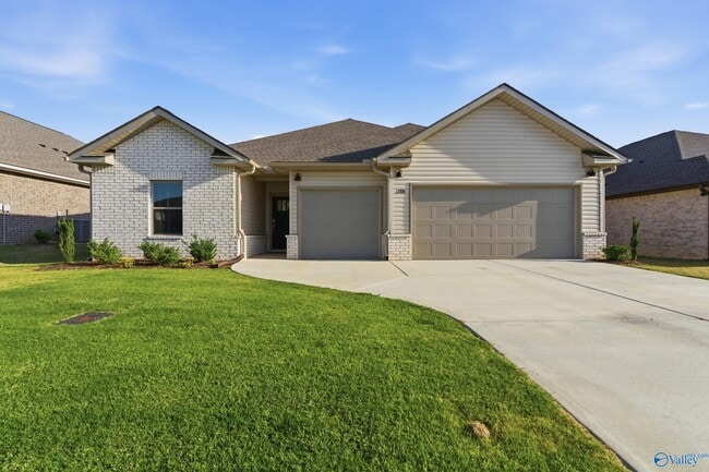 Building Photo - 17884 Longleaf Dr
