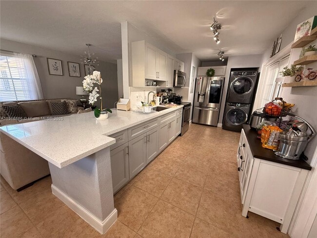 Building Photo - 11007 SW 3rd St Unit 11007