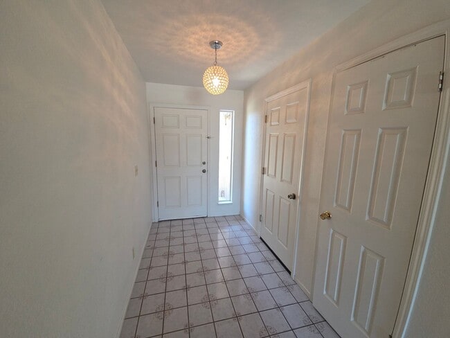Photo - 3 bedroom/2bath home in quiet neighbothood