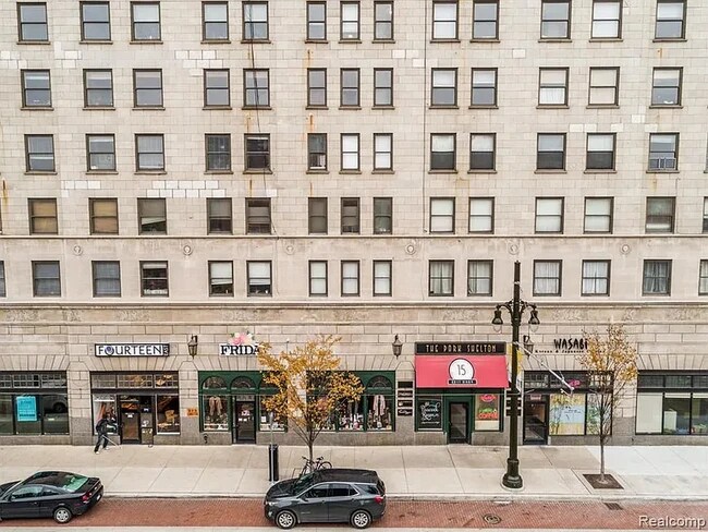 Photo - 15 E Kirby St Unit 229