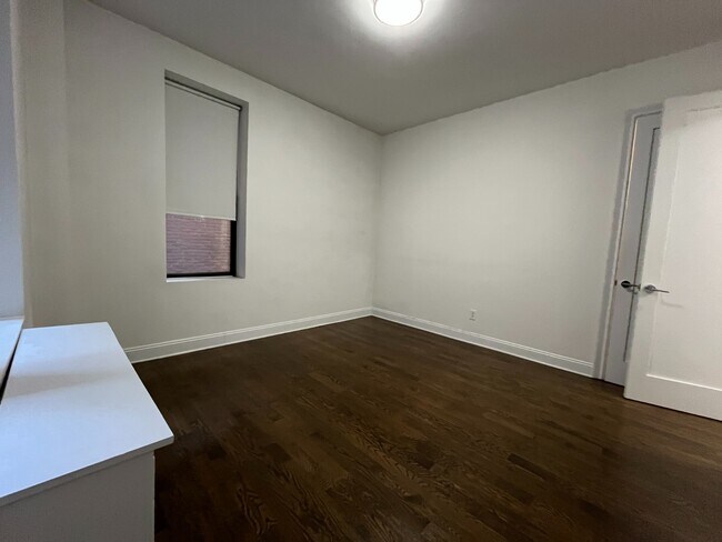 Photo - 200 W 58th St Unit 8D