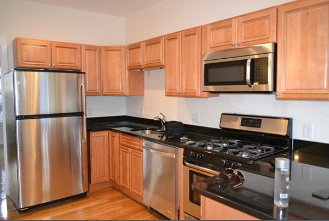 Photo - 172 Fuller St Apartments Unit 1