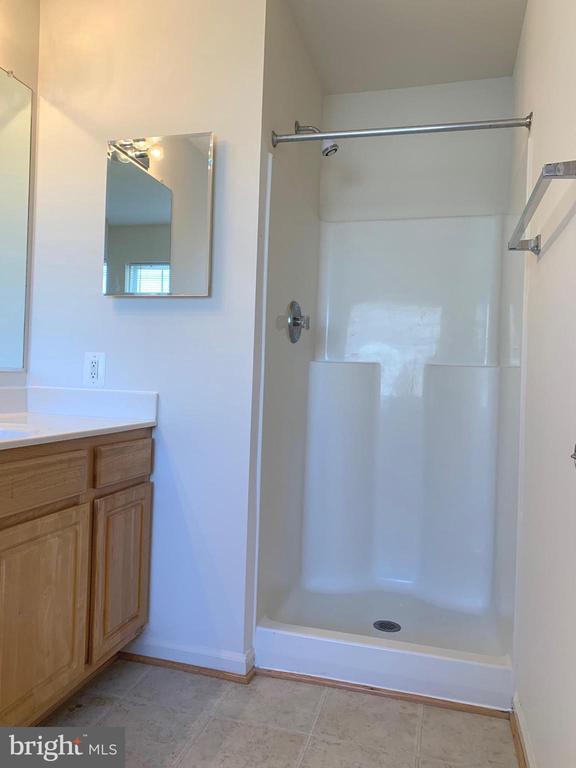 Photo - 211 Merrill Ct