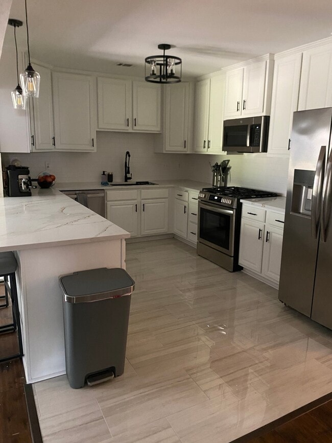 Photo - 1420 Marlyn Dr