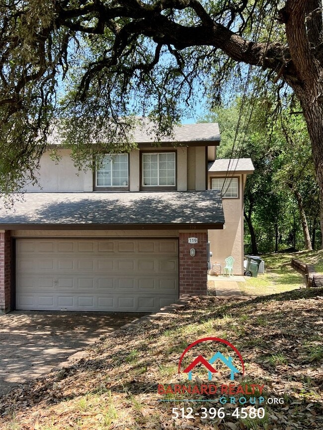 Available now! 3 Bed 2.5 Bath Duplex - Available now! 3 Bed 2.5 Bath Duplex Casa