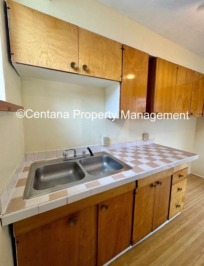 Photo - 1265-1265-1262 1st St Unidad 1265 1/2 Farrell