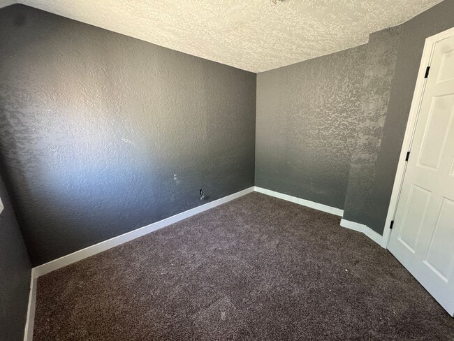 Photo - Affordable Spacious Home for your Family!