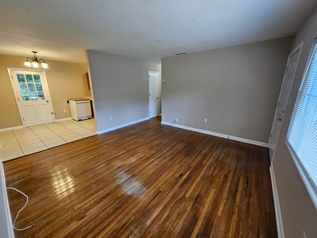 Photo - 1613 Kelly St